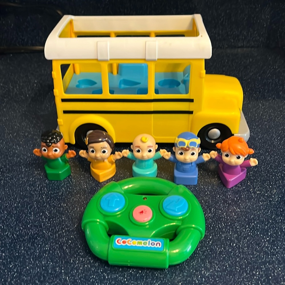 Cocomelon Remote Control Bus featuring JJ and friends.